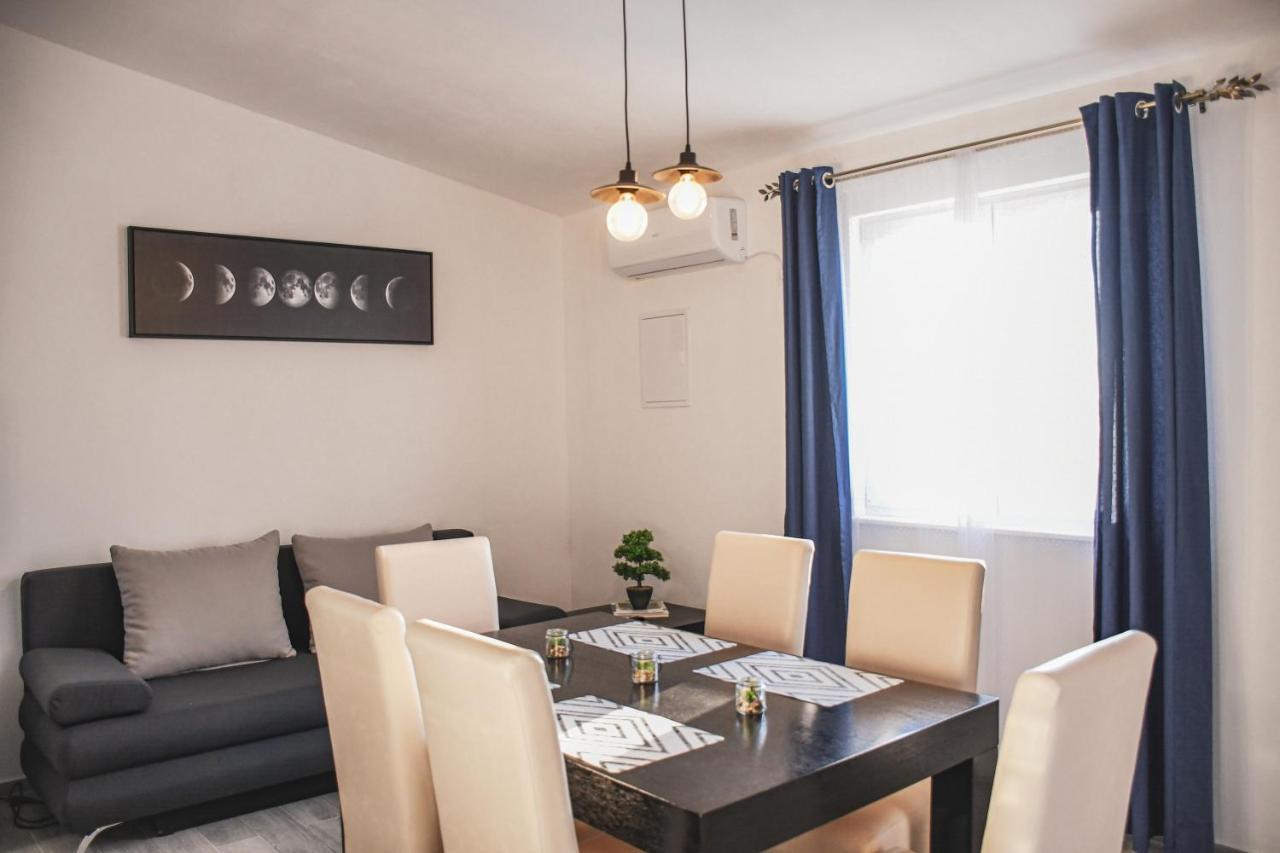 Apartments Olea Биоград на Мору Екстериор снимка