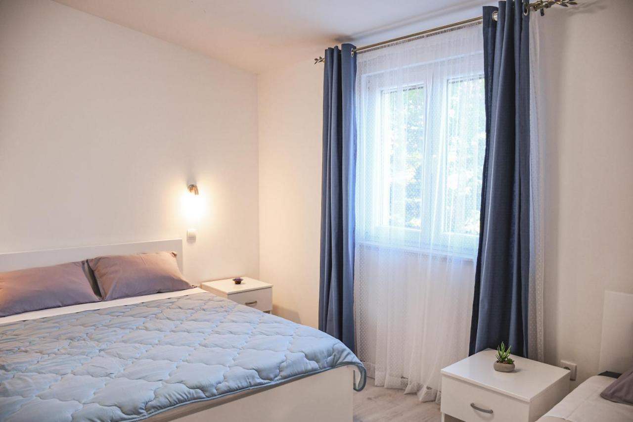 Apartments Olea Биоград на Мору Екстериор снимка