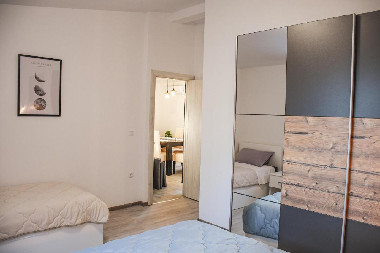 Apartments Olea Биоград на Мору Екстериор снимка
