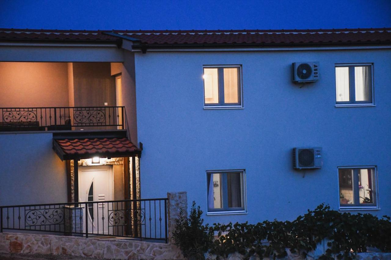 Apartments Olea Биоград на Мору Екстериор снимка