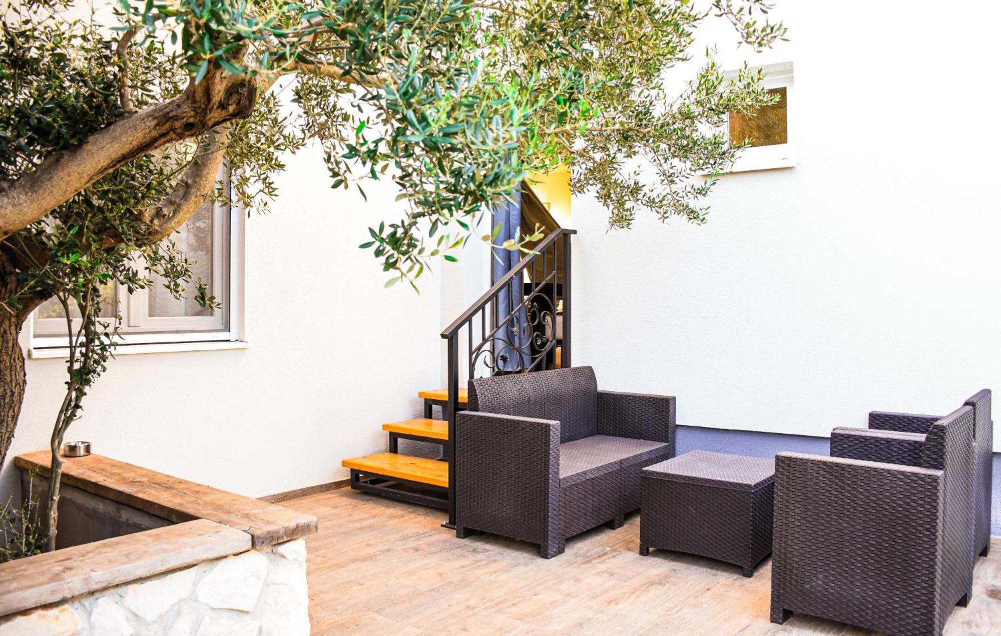 Apartments Olea Биоград на Мору Екстериор снимка